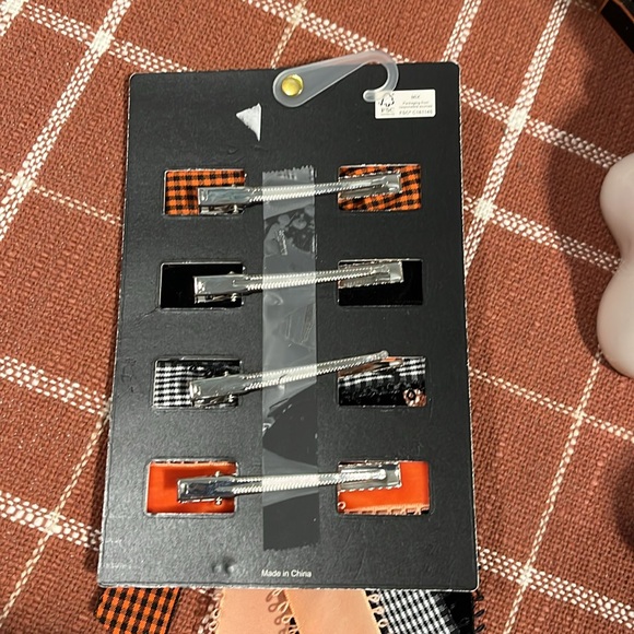 Fall 🍁 Bow Barrettes - Picture 6 of 6